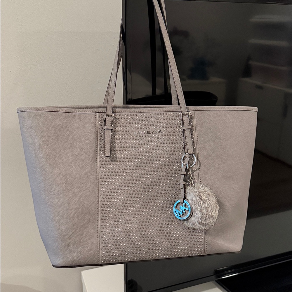 Michael Kors large Jet set tote with studs